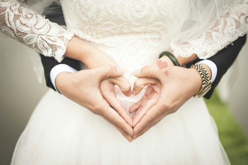 小城市婚慶App定制開發(fā)成本預(yù)算(圖1) 小城市婚慶App定制開發(fā)成本預(yù)算(圖1)